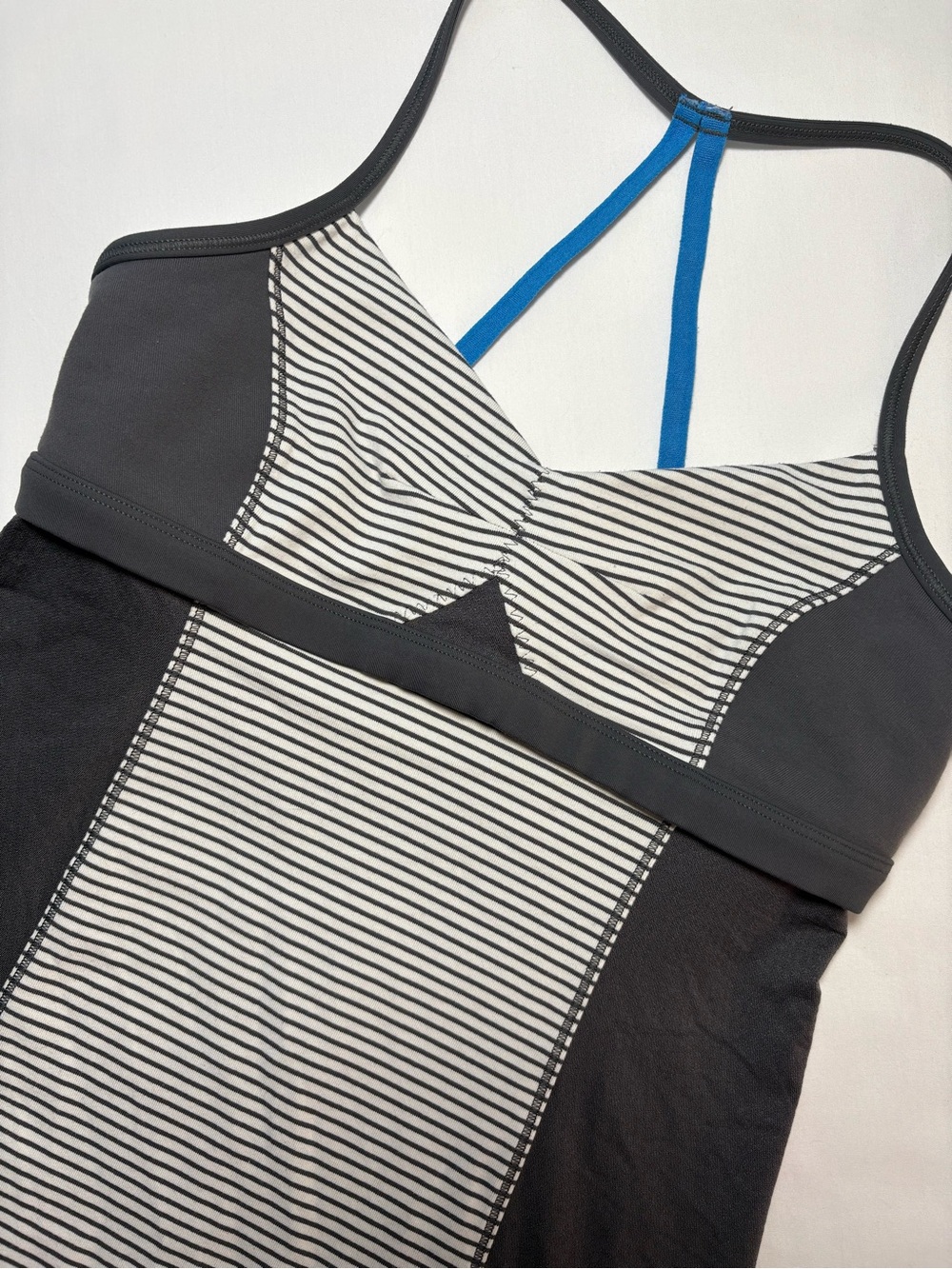 Lululemon Bend & Flow Tank Size 6
